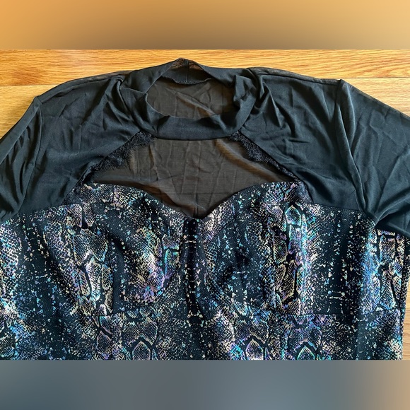 2X Venus top - Picture 3 of 4